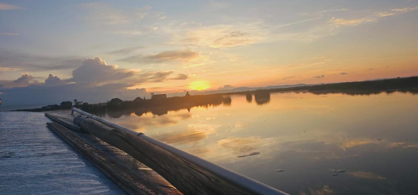 Titicaca Uros Summa Paqari Villa Екстериор снимка